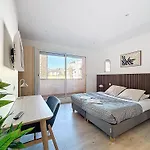 Apartment Tour D'auvergne: Near Cathedral And Place De Jaude Clermont-Ferrand