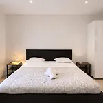 Apartment Tour D'auvergne: Near Cathedral And Place De Jaude Clermont-Ferrand