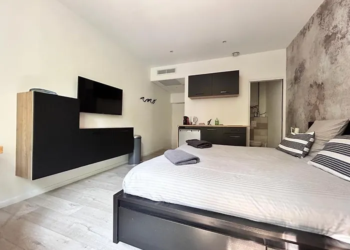 Appartement Tour D'auvergne - En Plein Centre Ville, Proche De La Cathédrale Et De La Place De Jaude