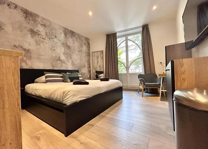 Tour D'auvergne - En Plein Centre Ville, Proche De La Cathédrale Et De La Place De Jaude *