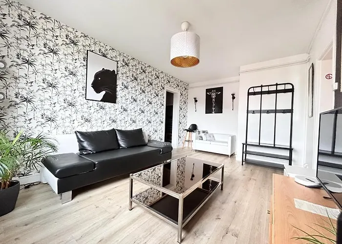 Tour D'auvergne - En Plein Centre Ville, Proche De La Cathedrale Et De La Place De Jaude *